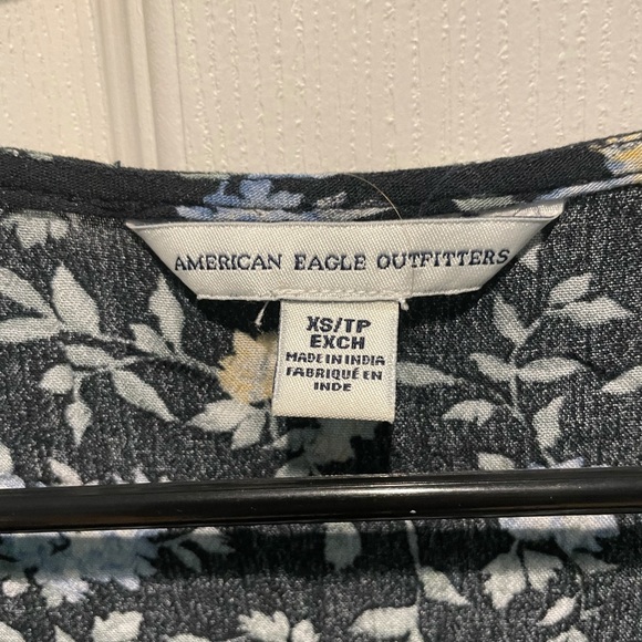 American Eagle Blouse/Top - Picture 2 of 2
